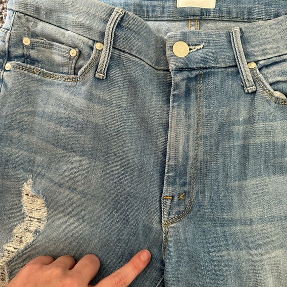 MOTHER Looker Ankle Fray Jeans - Picture 7 of 10